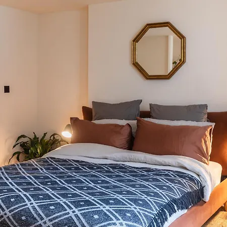 Cosy Garden Flat With Work Space Near Clifton Бристоль