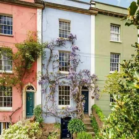 Cosy Garden Flat With Work Space Near Clifton * בריסטול