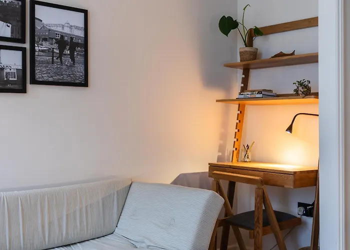 Daire Cosy Garden Flat With Work Space Near Clifton *